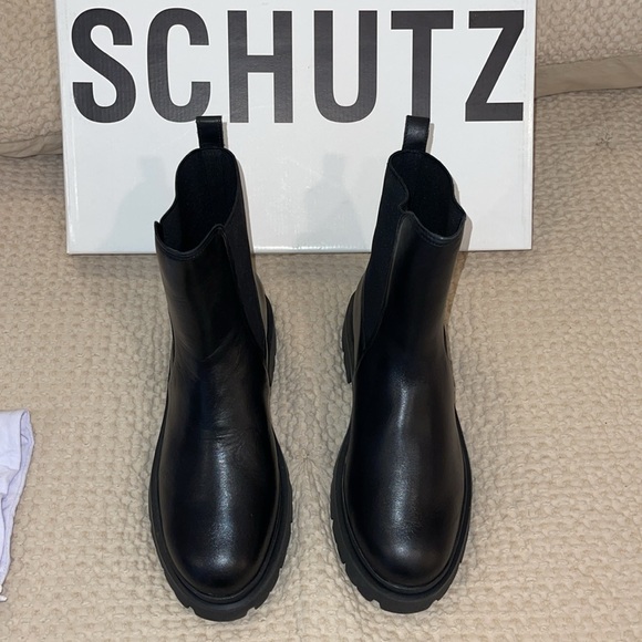 NWT Schutz Billie Casual Leather Bootie Size 7.5 - Picture 2 of 7
